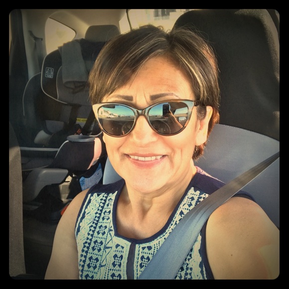 Meet your Posher, Donna - Picture 1 of 1